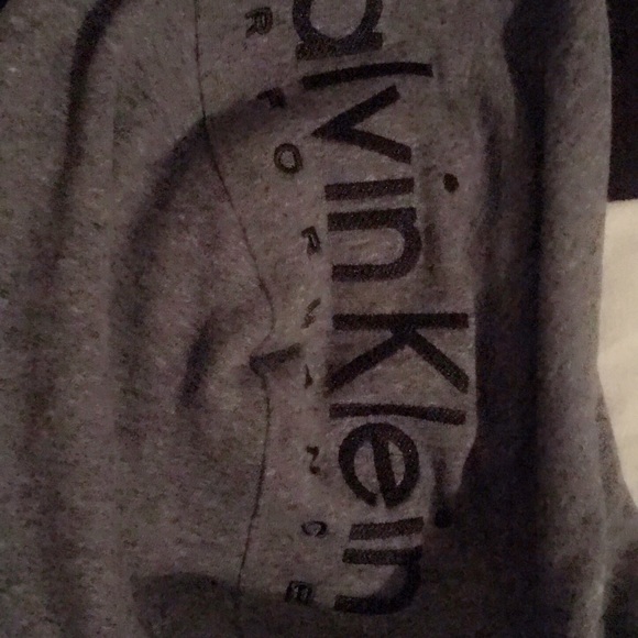 Calvin Klein hoodie - Picture 2 of 3